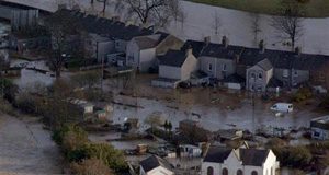 فيضانات في بريطانيا بعد سقوط امطار غزيرة