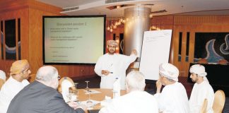 حلقة نقاشية لمراجعة التشريعات البيئية المتعلقة بإدارة النفايات