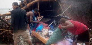 دول بالمحيط الهادي تبرز كارثة الاعصار بام خلال محادثات تغير المناخ