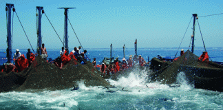 استباحة البحر