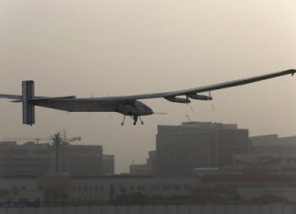 الطائرة الشمسية “سولار إمبالس 2” تهبط في الهند