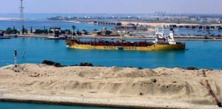 مصر تحتفل بيوم البيئة العالمي في قناة السويس