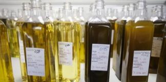 زيت الزيتون البكر الخالص يسهم في خفض السكر والكوليسترول بالدم