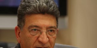 دقّت ساعة العمل