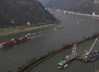 انخفاض منسوب مياه نهر الراين يعرقل الملاحة في الدانوب