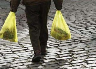 تونس تتمسّك بقرار منع استعمال الأكياس البلاستيكية