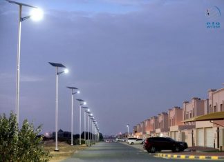 كهرباء الشارقة تنجز مشروع إنارة الصجعة والبراشي بالطاقة الشمسية