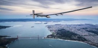 طائرة شمسية تغادر كاليفورنيا ضمن جولتها حول الأرض