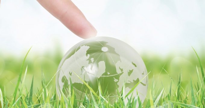 ترتبط المذاهب الاخلاقية ارتباطا وثيقا بالحفاظ علي موارد البيئة وتنميتها لتحقيق التنمية المستدامة