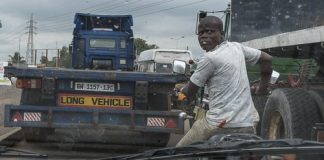 تقرير: أفريقيا تعج بأنواع وقود سامة تهدد الصحة