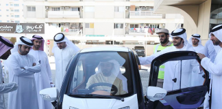 بلدية عجمان تدشن سيارة كهربائية صديقة للبيئة
