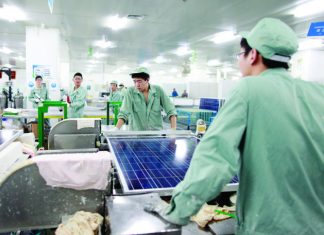 الصين تعزز هيمنتها في السوق العالمية للألواح الشمسية