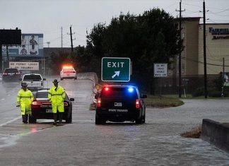 إجلاء 6 ملايين شخص من فلوريدا بسبب إعصار “إرما”