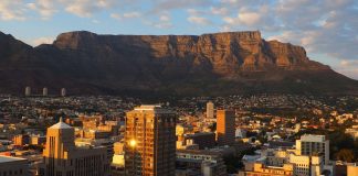 كيب تاون تحاول استغلال ما تبقى لها من وقت لمجابهة كارثة نفاد الماء