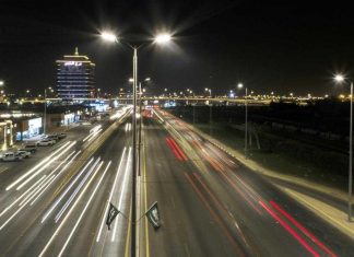 75 ألف مصباح موفّرة للطاقة تزيّن ميادين الأحساء في السعودية