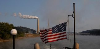 زيادة الانبعاثات الكربونية بأمريكا في 2018 بسبب نمو الصناعة والطلب على الوقود