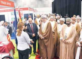سلطنةعمان: مؤتمر «الطاقة والمياه» يؤكد على مواكبة التقنيات الحديثة للاستفادة من الطاقة المتجددة