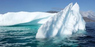 تقرير متحدون في العلوم: تغير المناخ لم يتوقف بسبب فيروس كورونا جبل جليدي