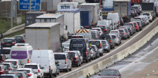 الاتحاد الأوروبي يوافق على حظر “سيارات الوقود”