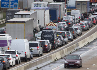 الاتحاد الأوروبي يوافق على حظر “سيارات الوقود”