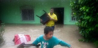 «يونيسف»: الكوارث المرتبطة بتغير المناخ أدت إلى نزوح ملايين الأطفال