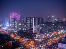 التلوث الضوئي.. مخاطر صامتة على الإنسان والبيئة