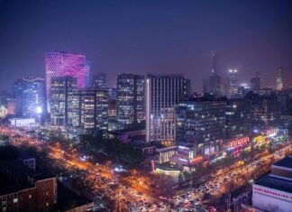 التلوث الضوئي.. مخاطر صامتة على الإنسان والبيئة