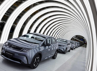 شركة صينية تكشف عن أسرع نظام لشحن بطارية السيارة الكهربائية خلال دقائق