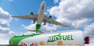 ما هو وقود الطائرات المستدام، ولماذا لا نستخدمه بالفعل؟
