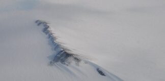 اكتشاف 85 بحيرة تحت جليدية جديدة أسفل القارة القطبية الجنوبية