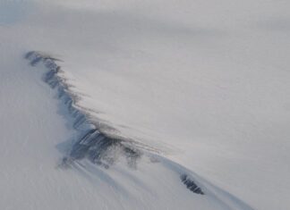 اكتشاف 85 بحيرة تحت جليدية جديدة أسفل القارة القطبية الجنوبية