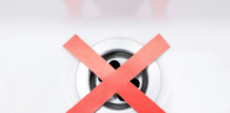 التخلص الآمن من مخلفات المطبخ: إرشادات علمية تحمي شبكات الصرف والبيئة