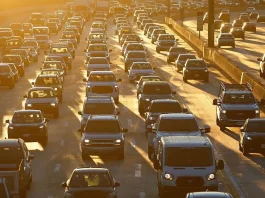 ترامب يلغي حكماً تاريخياً يربط الانبعاثات بالصحة العامة